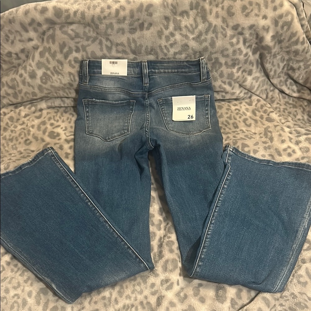 Zenana Outfitters Blue Straight Leg Jeans